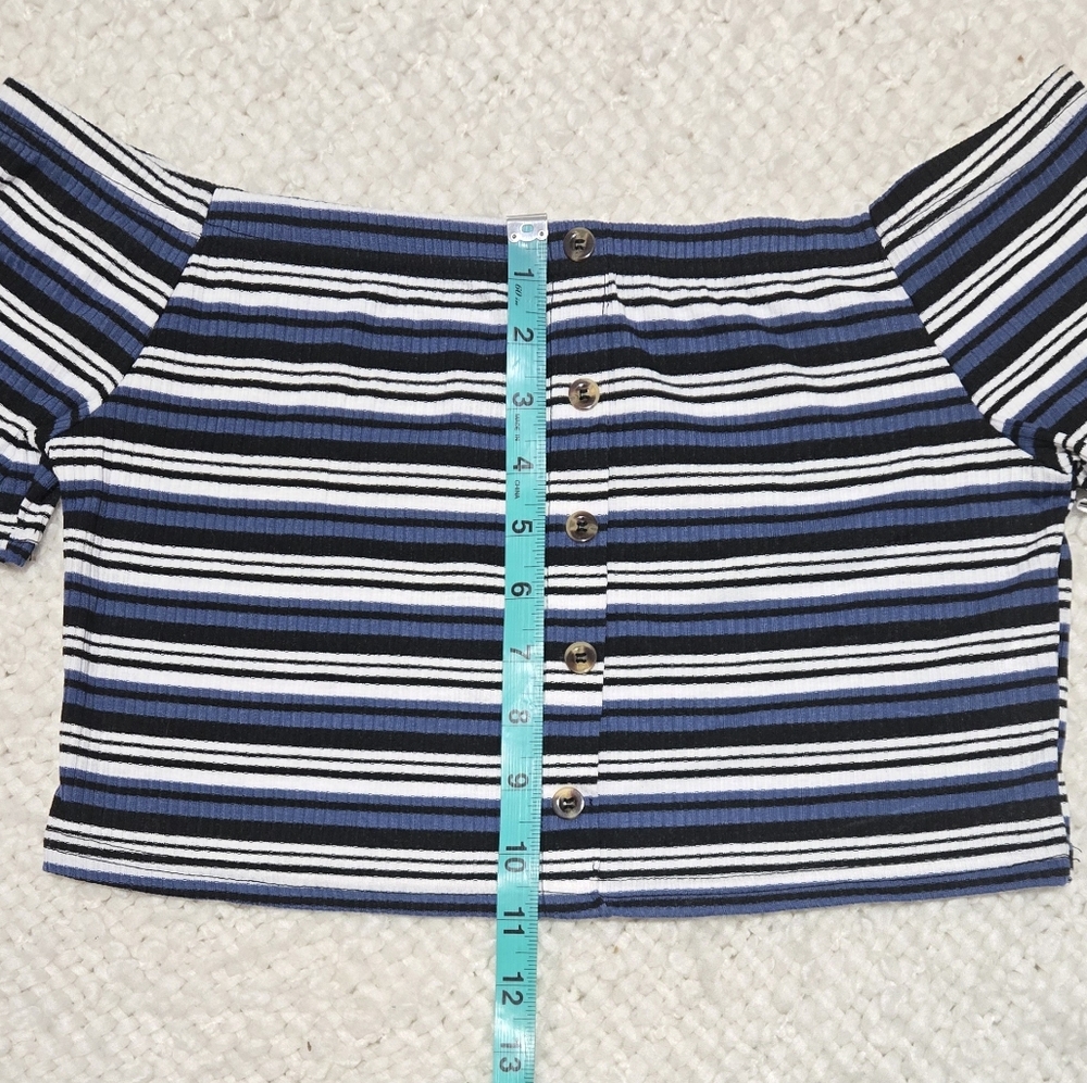 Peachy Girl Striped Ribbed Crop Top Size Large Blue White Black NWT Large - Picture 9 of 12